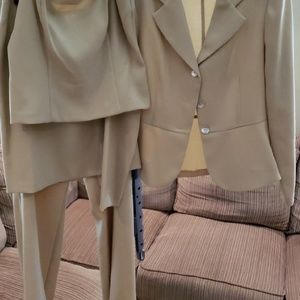 Tan suit set  - 4pc